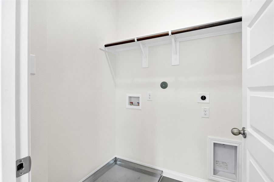 Spacious, unfurnished interior of a new home in Aldine Pines, Houston (Image 21). Spacious, unfurnished interior of a new home in Aldine Pines, Houston (Image 21).