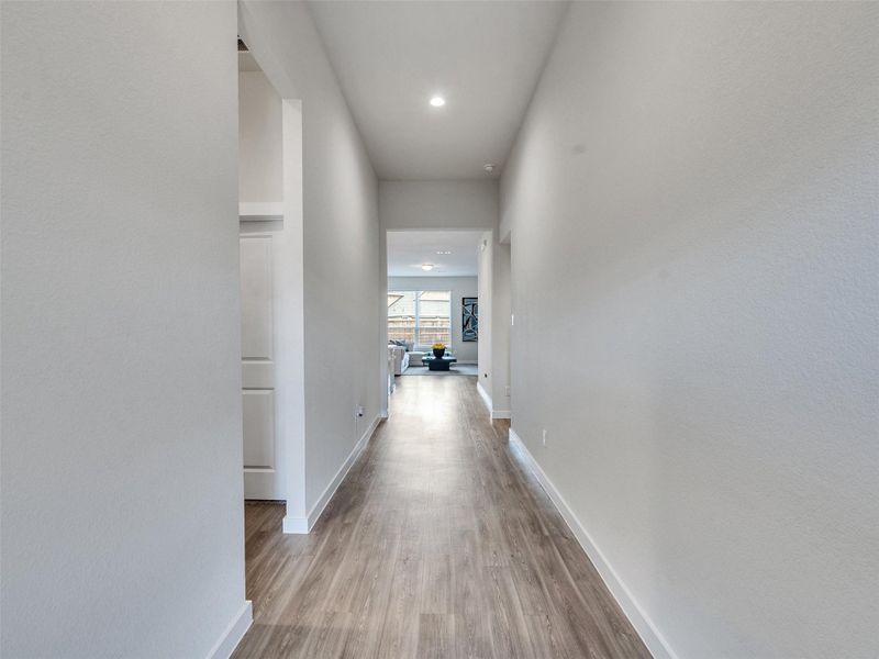 Spacious, unfurnished interior of a new home in Sunterra, Katy (Image 18). Spacious, unfurnished interior of a new home in Sunterra, Katy (Image 18).