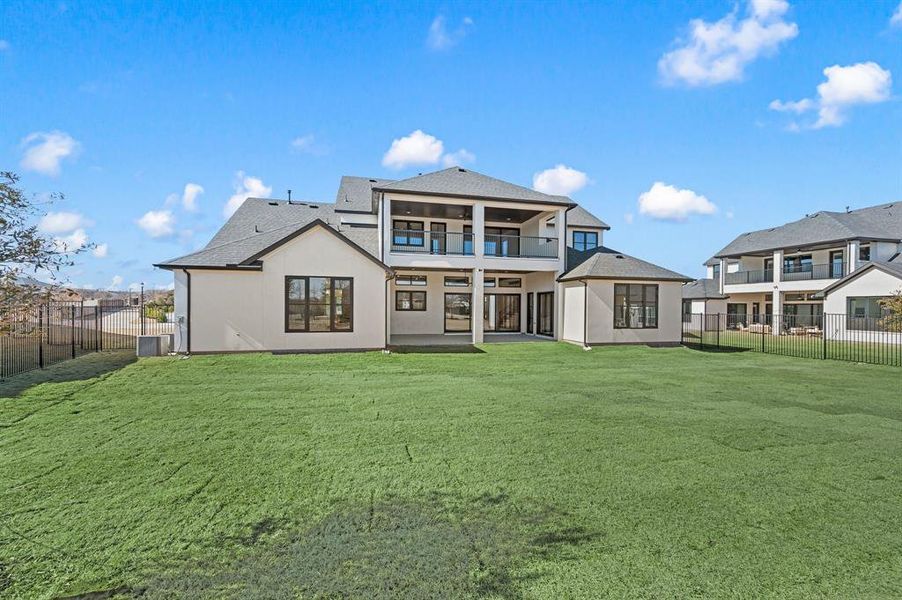 Exterior details and patio area of a home in Montclair, Prosper (Image 28).