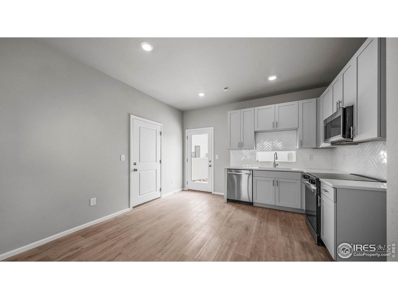 Spacious, unfurnished interior of a new home in , Johnstown (Image 17).