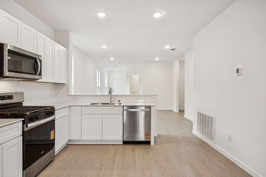 Furnished interior view inside a new home in Montgomery Bend, Montgomery (Image 14). Furnished interior view inside a new home in Montgomery Bend, Montgomery (Image 14).