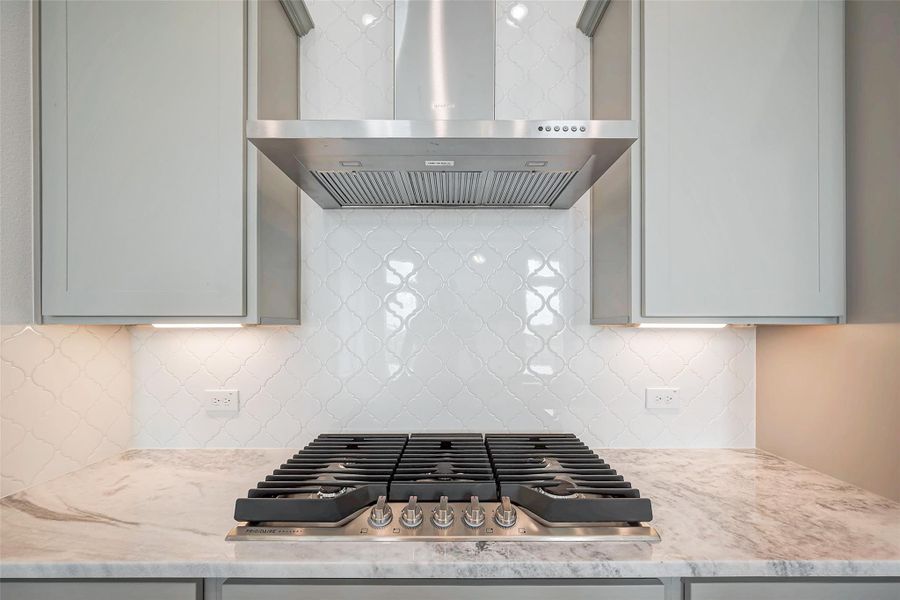 Close-up of interior finishes inside a home in Lago Mar, Texas City (Image 21).