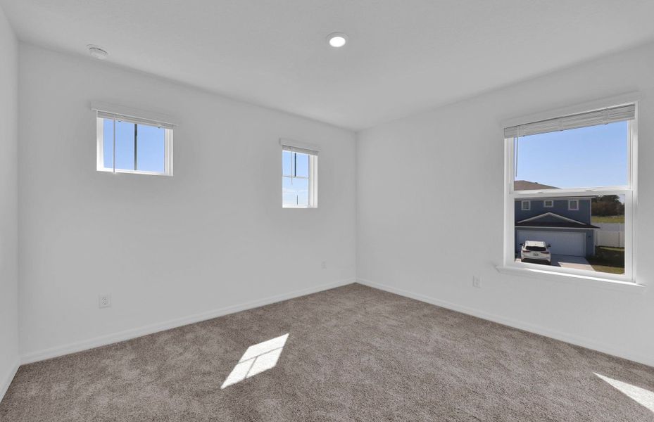 Spacious, unfurnished interior of a new home in Wells Landing, Jacksonville (Image 13).