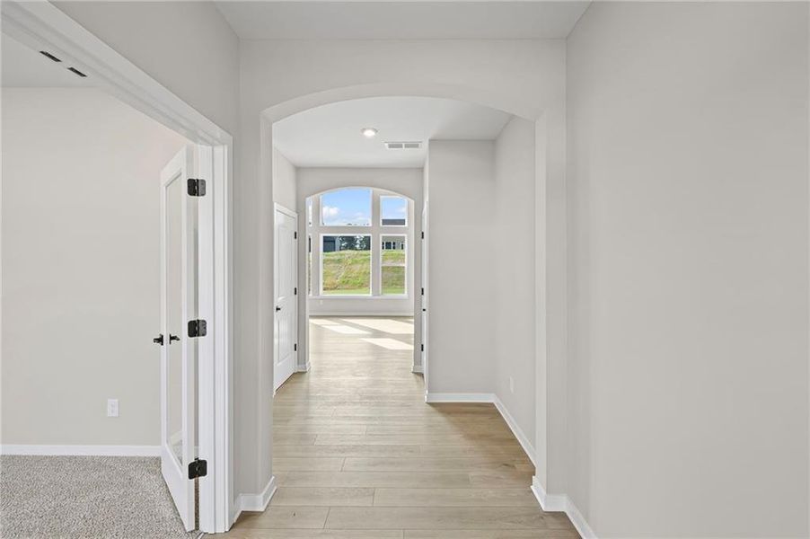 Spacious, unfurnished interior of a new home in Pickens Bluff, Hiram (Image 13).
