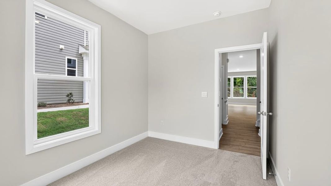 Spacious, unfurnished interior of a new home in Hidden Hills, Spartanburg (Image 20).