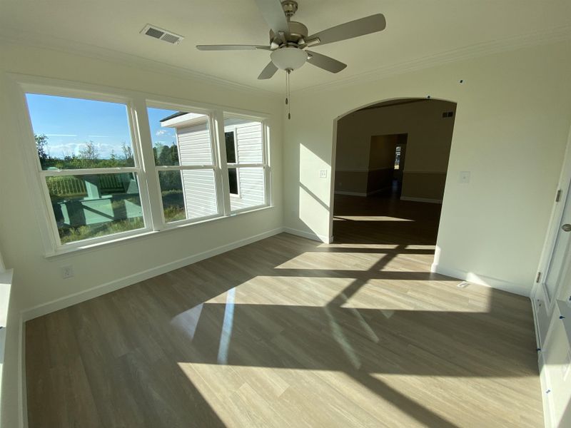 Spacious, unfurnished interior of a new home in Ballentine Ridge, Lyman (Image 24).