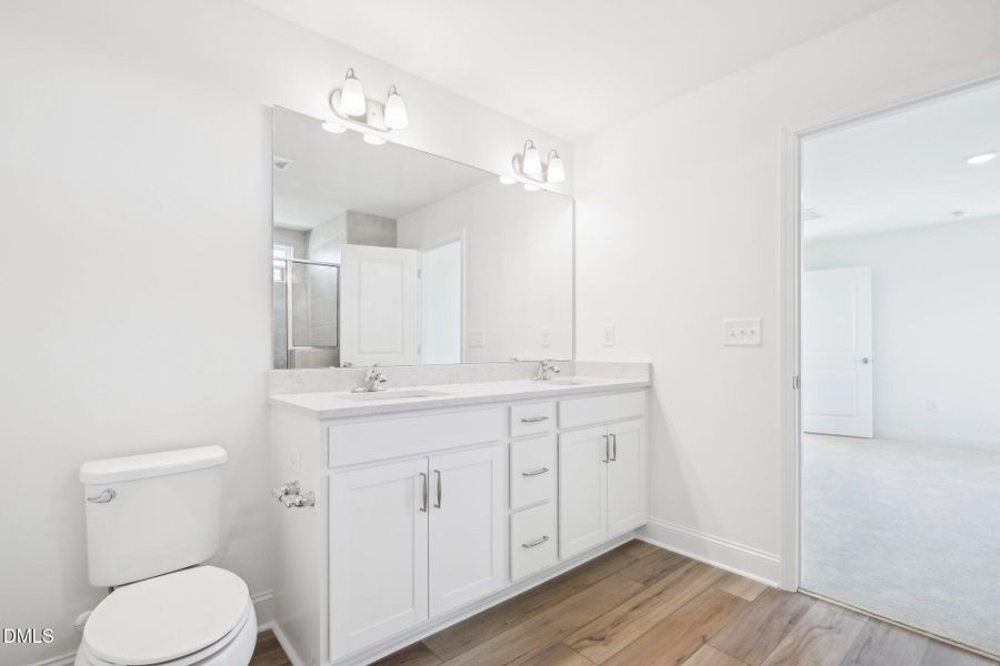 27-web-or-mls-Willow Cameron Wy-3004-025