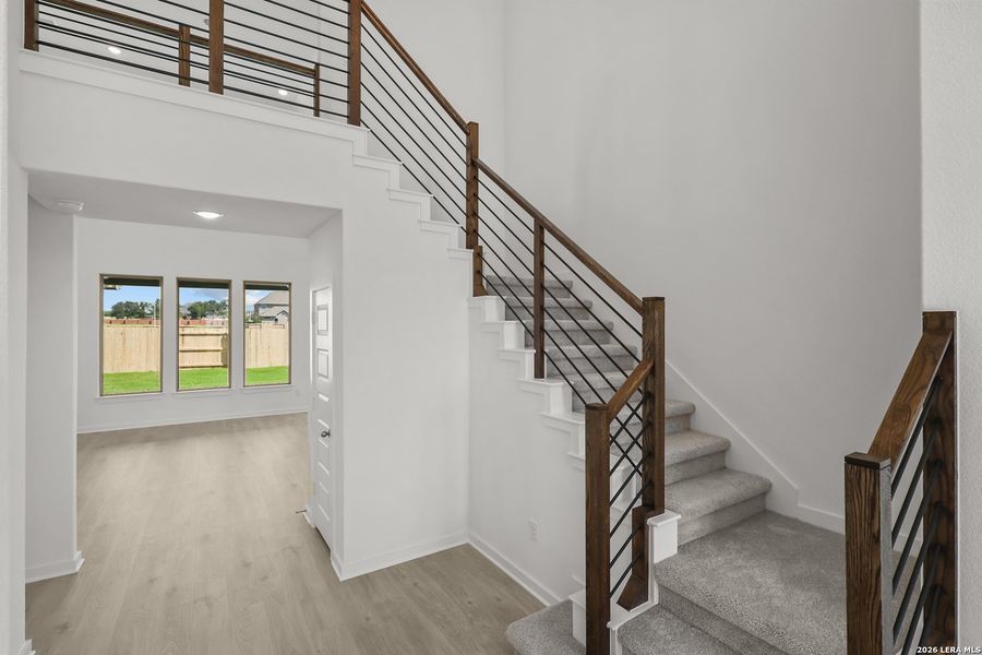 Spacious, unfurnished interior of a new home in Buffalo Crossing, Cibolo (Image 26).