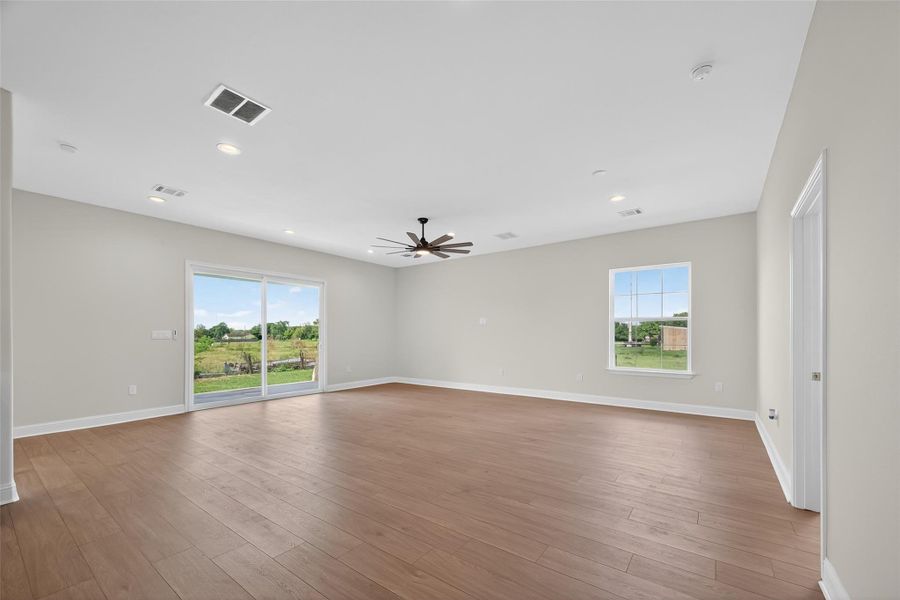 Spacious, unfurnished interior of a new home in , Hitchcock (Image 31).