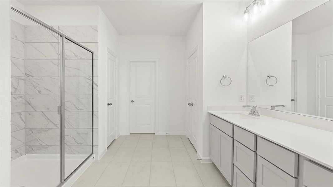 14. 9301 Shadow - Bath 14. 9301 Shadow - Bath