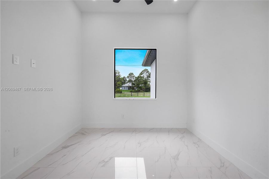 Spacious, unfurnished interior of a new home in , Lehigh Acres (Image 17).