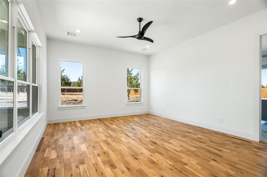 Spacious, unfurnished interior of a new home in Hidden Lakes on Mockingbird, Midlothian (Image 24). Spacious, unfurnished interior of a new home in Hidden Lakes on Mockingbird, Midlothian (Image 24).