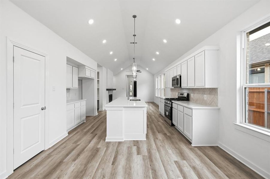 Furnished interior view inside a new home in Heartland, Heartland (Image 10).