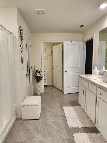 Furnished interior view inside a new home in Huntington Ridge, Ocala (Image 13). Furnished interior view inside a new home in Huntington Ridge, Ocala (Image 13).