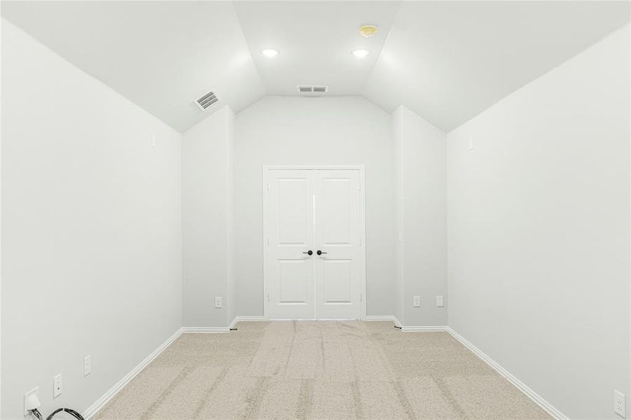 Spacious, unfurnished interior of a new home in Sable Creek, Sanger (Image 36). Spacious, unfurnished interior of a new home in Sable Creek, Sanger (Image 36).