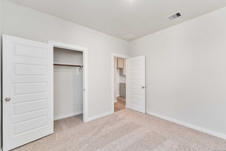 Spacious, unfurnished interior of a new home in Katzer Ranch, Converse (Image 13).