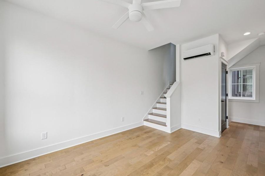 Spacious, unfurnished interior of a new home in , Atlanta (Image 24).