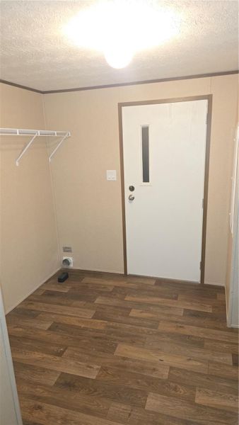 LAUNDRY ROOM LAUNDRY ROOM