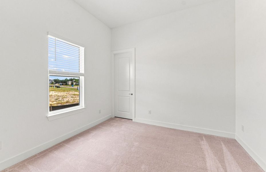 Spacious, unfurnished interior of a new home in Two Rivers, Zephyrhills (Image 21).
