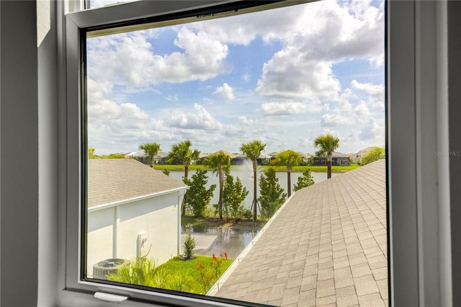 Image 41 of a home in Bungalow Walk at Lakewood Ranch.