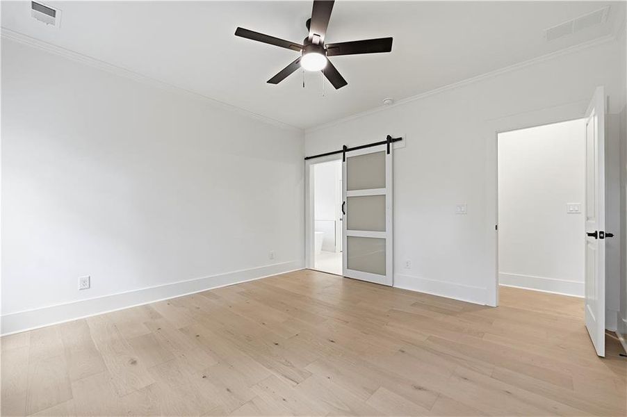 Spacious, unfurnished interior of a new home in , Gainesville (Image 26).