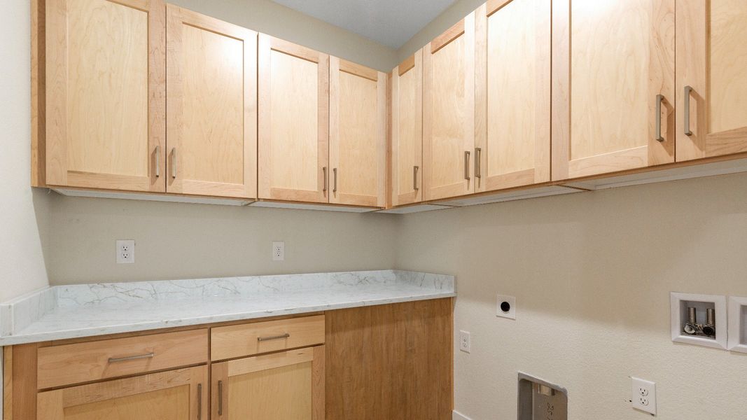 Furnished interior view inside a new home in Dillon Pointe - City, Broomfield (Image 20).