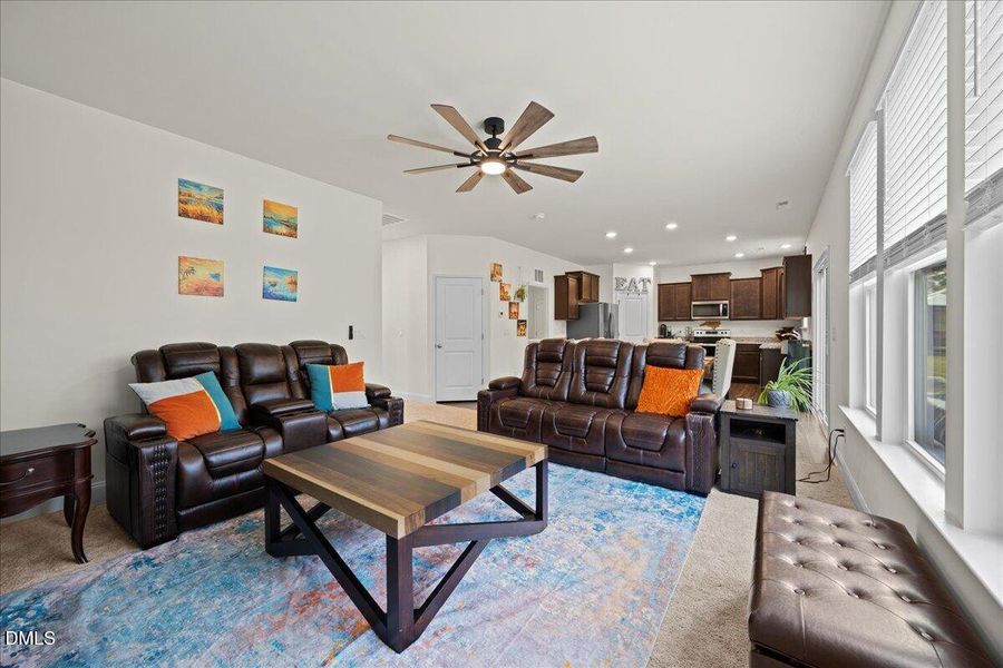 11-2A1A0145 11-2A1A0145