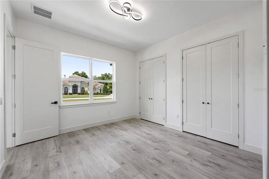 Spacious, unfurnished interior of a new home in , Leesburg (Image 41).