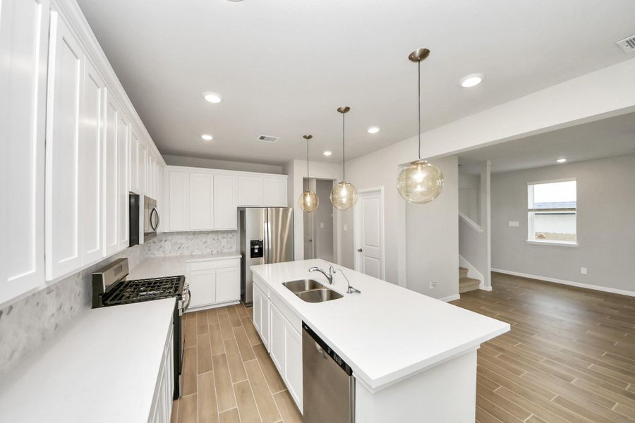 Furnished interior view inside a new home in Montgomery Ridge: Landmark Collection, Montgomery (Image 29).