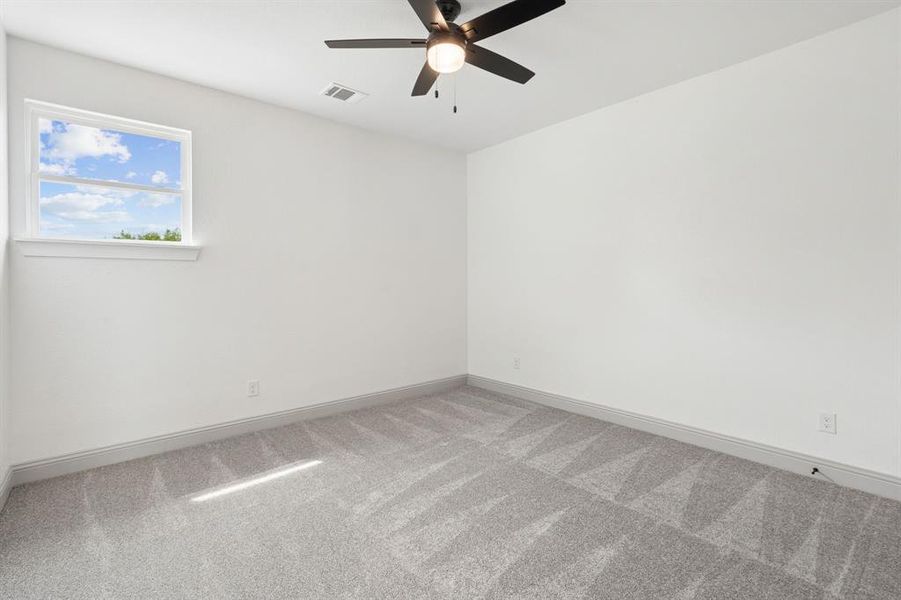 Spacious, unfurnished interior of a new home in Hills of Lake Country, Fort Worth (Image 28).