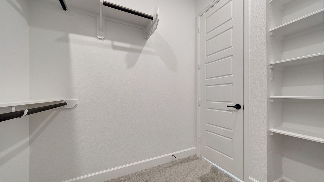 Image 43 of a home in Esperanza 80'.