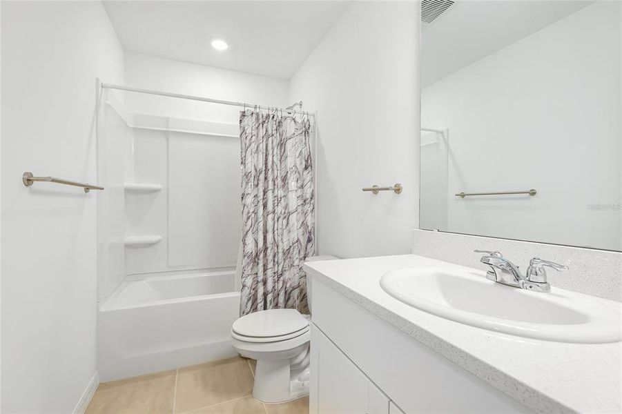 Furnished interior view inside a new home in , Bradenton (Image 9).