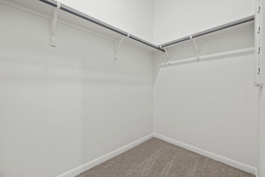 Spacious, unfurnished interior of a new home in Trinity Ranch, Elgin (Image 17).