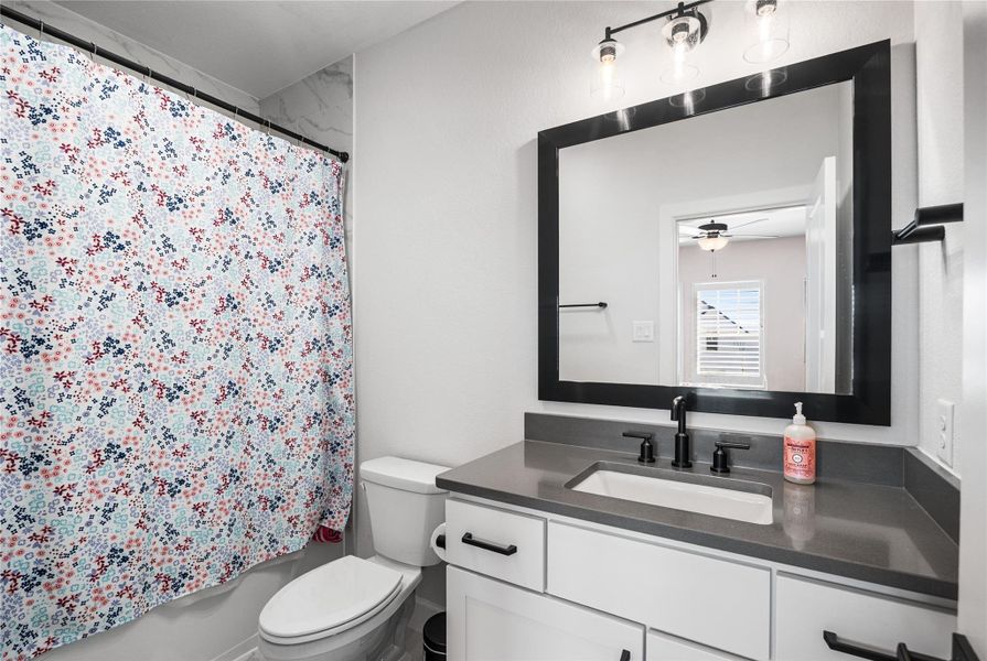 3rd bathroom - ensuite.