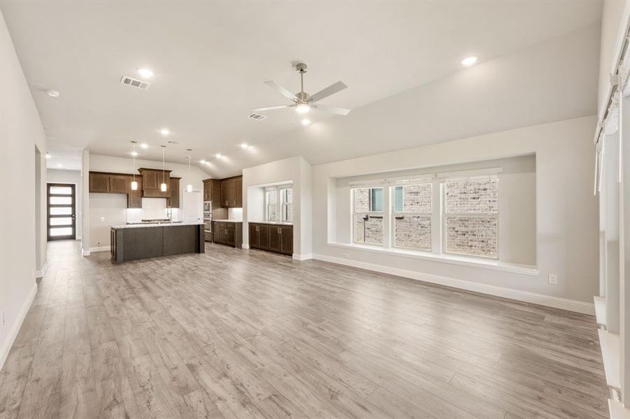 Spacious, unfurnished interior of a new home in Creekview Meadows, Pilot Point (Image 32).
