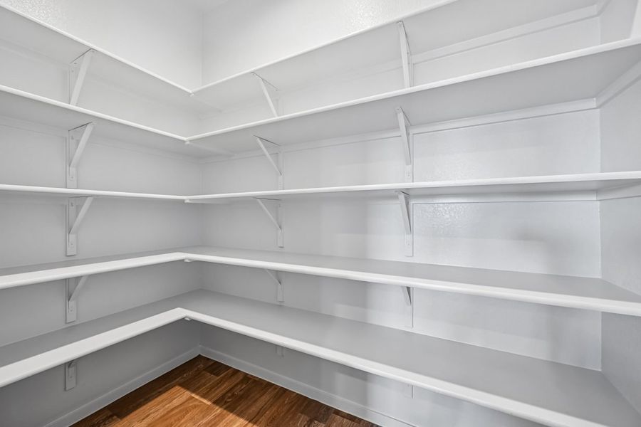 Spacious, unfurnished interior of a new home in Casetta Ranch, Kyle (Image 17).