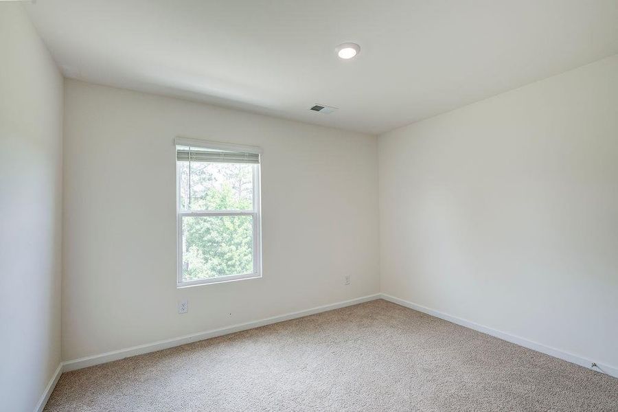 Spacious, unfurnished interior of a new home in Cedar Ridge - Locust Grove Station, Locust Grove (Image 28).