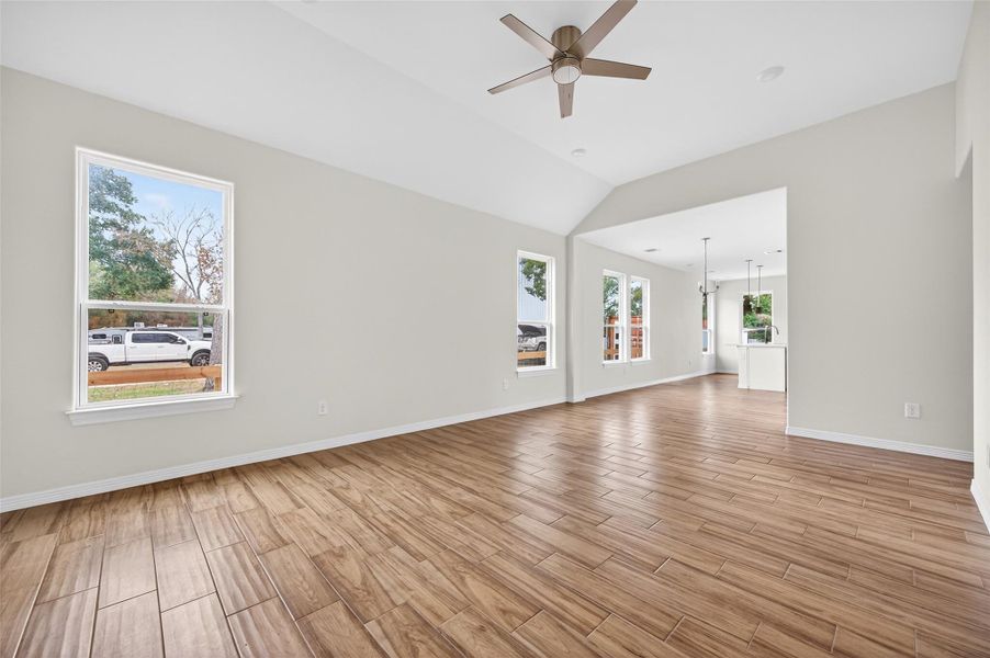 Spacious, unfurnished interior of a new home in , Hempstead (Image 22).