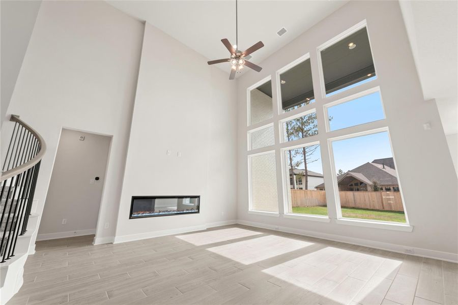 Spacious, unfurnished interior of a new home in Kresston - 65', Montgomery (Image 12).