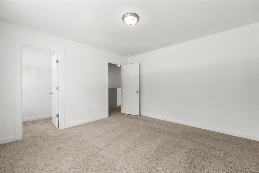 Spacious, unfurnished interior of a new home in , Statham (Image 19).