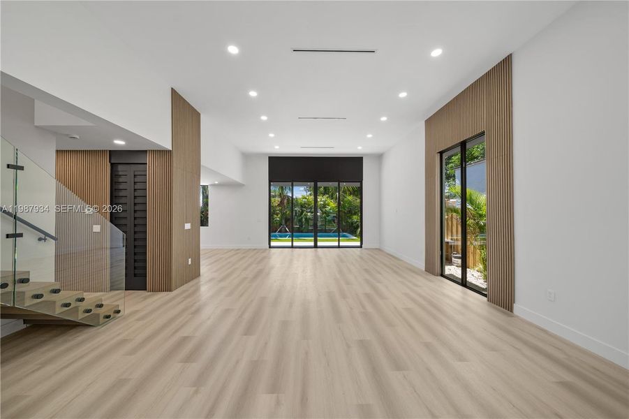 Spacious, unfurnished interior of a new home in , Miami (Image 39).