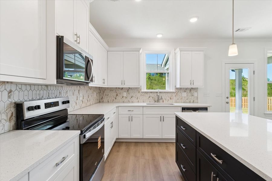 Furnished interior view inside a new home in Crawford Creek, Grovetown (Image 7).