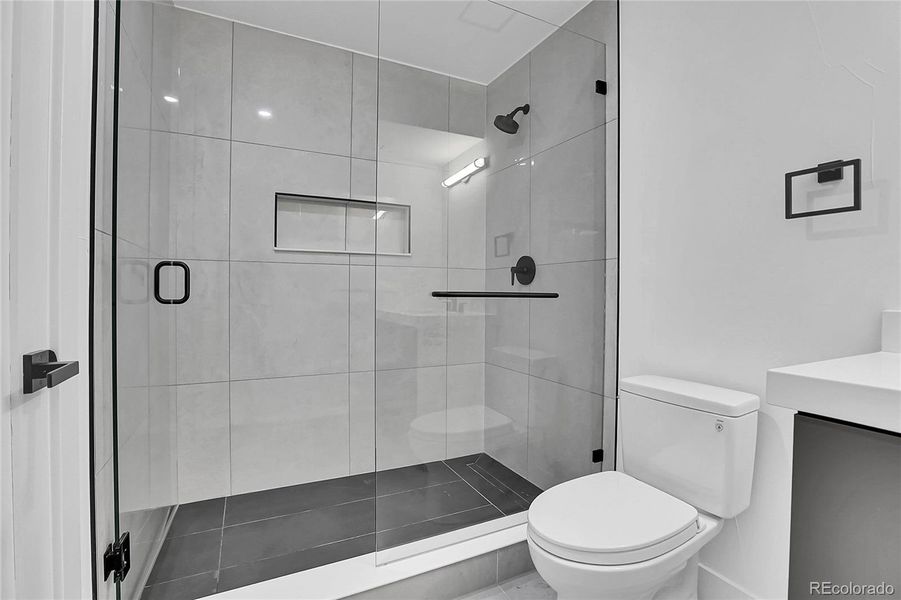 Spacious, unfurnished interior of a new home in , Denver (Image 24).