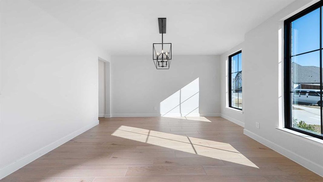 Spacious, unfurnished interior of a new home in Ventana 70', Fort Worth (Image 16).