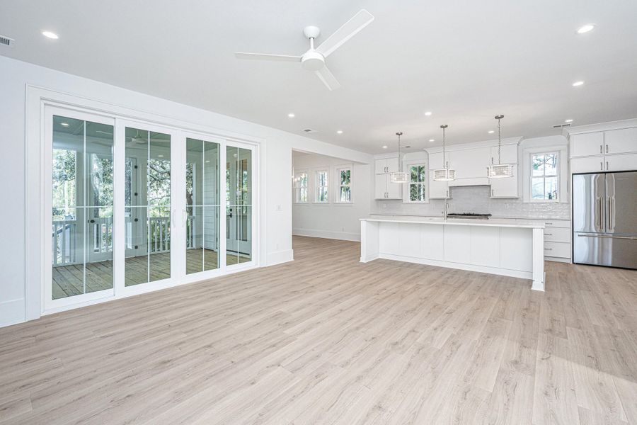 Spacious, unfurnished interior of a new home in , Mount Pleasant (Image 42).