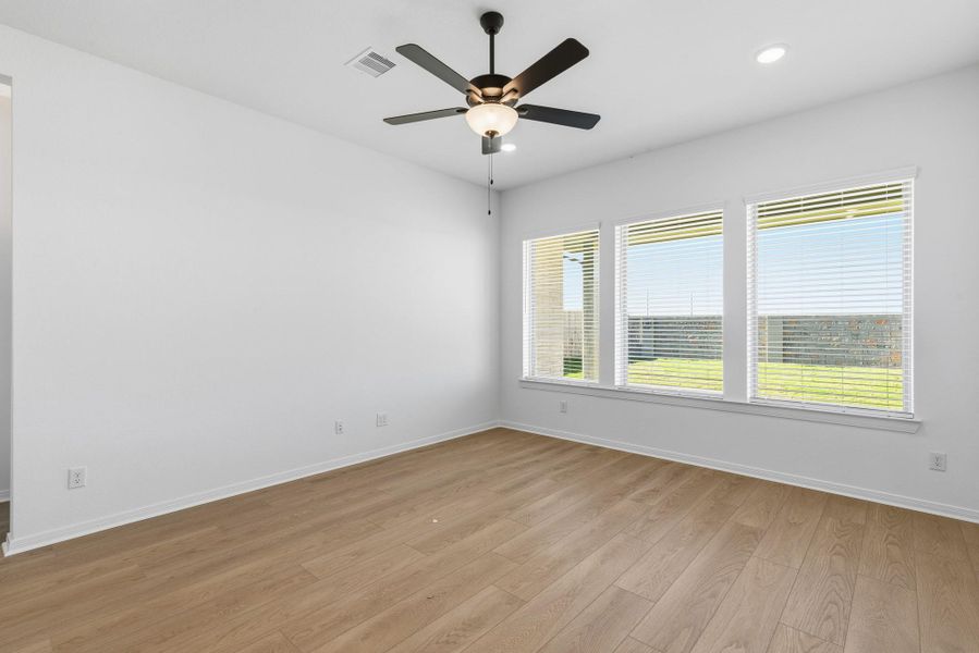 Spacious, unfurnished interior of a new home in Jordan Ranch 45' Homesites, Fulshear (Image 13).