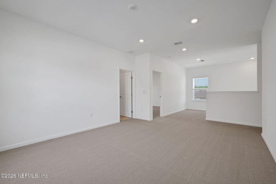 Spacious, unfurnished interior of a new home in TrailMark, St. Augustine (Image 20).