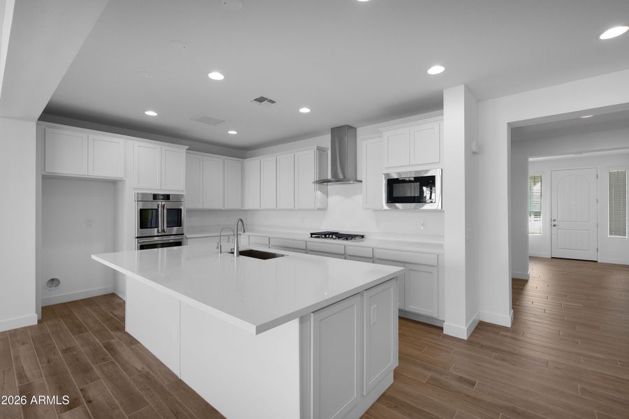 10158 W COLUMBUS Avenue - Ready Now!