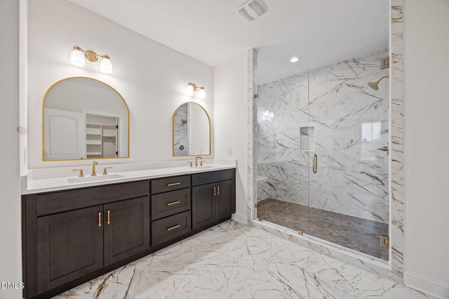 38-web-or-mls-IMG_0744 38-web-or-mls-IMG_0744