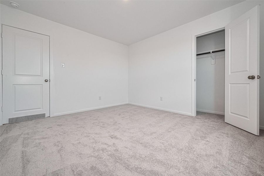 Spacious, unfurnished interior of a new home in , Katy (Image 33). Spacious, unfurnished interior of a new home in , Katy (Image 33).